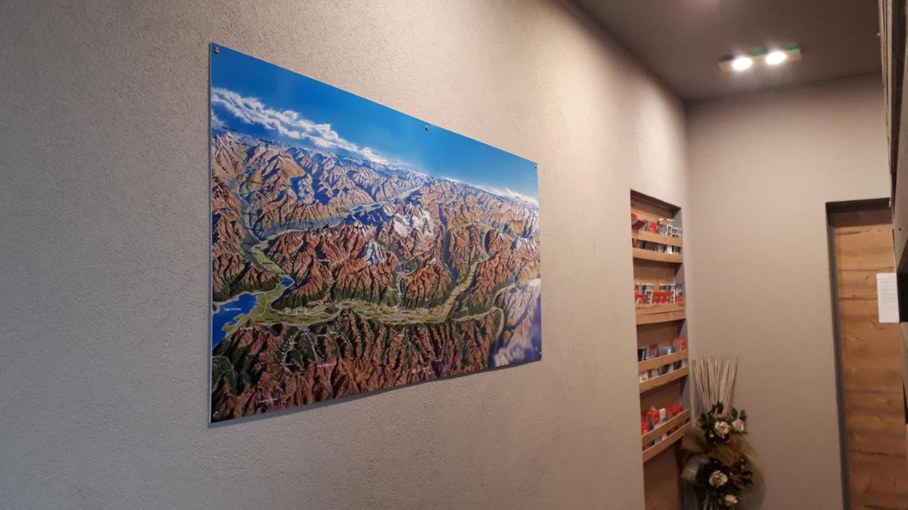 Hotel Bed & Rooms , Corte Rossa -1 Min Walk To Bernina Express Tirano Bagian luar foto