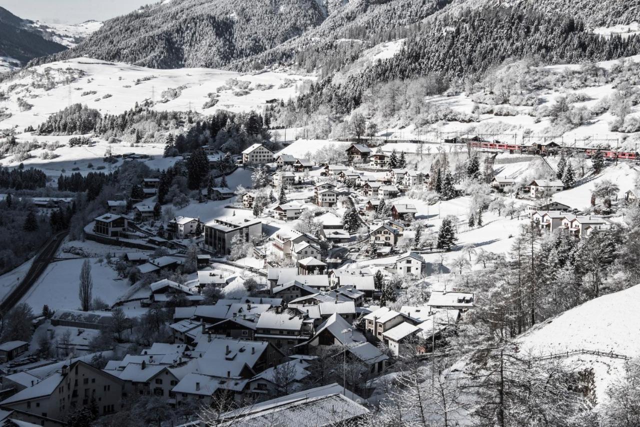 Hotel Bed & Rooms , Corte Rossa -1 Min Walk To Bernina Express Tirano Bagian luar foto