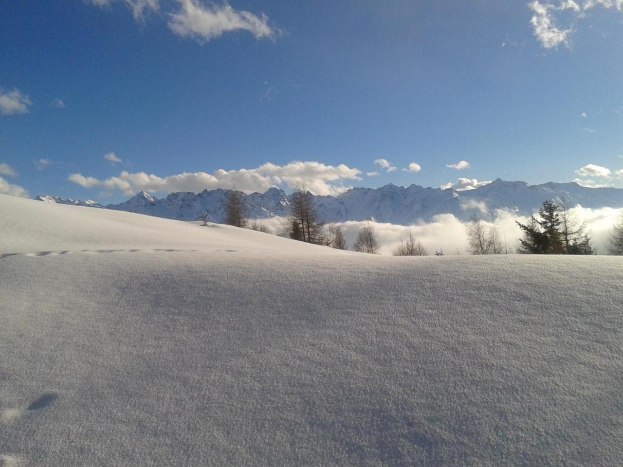 Hotel Bed & Rooms , Corte Rossa -1 Min Walk To Bernina Express Tirano Bagian luar foto