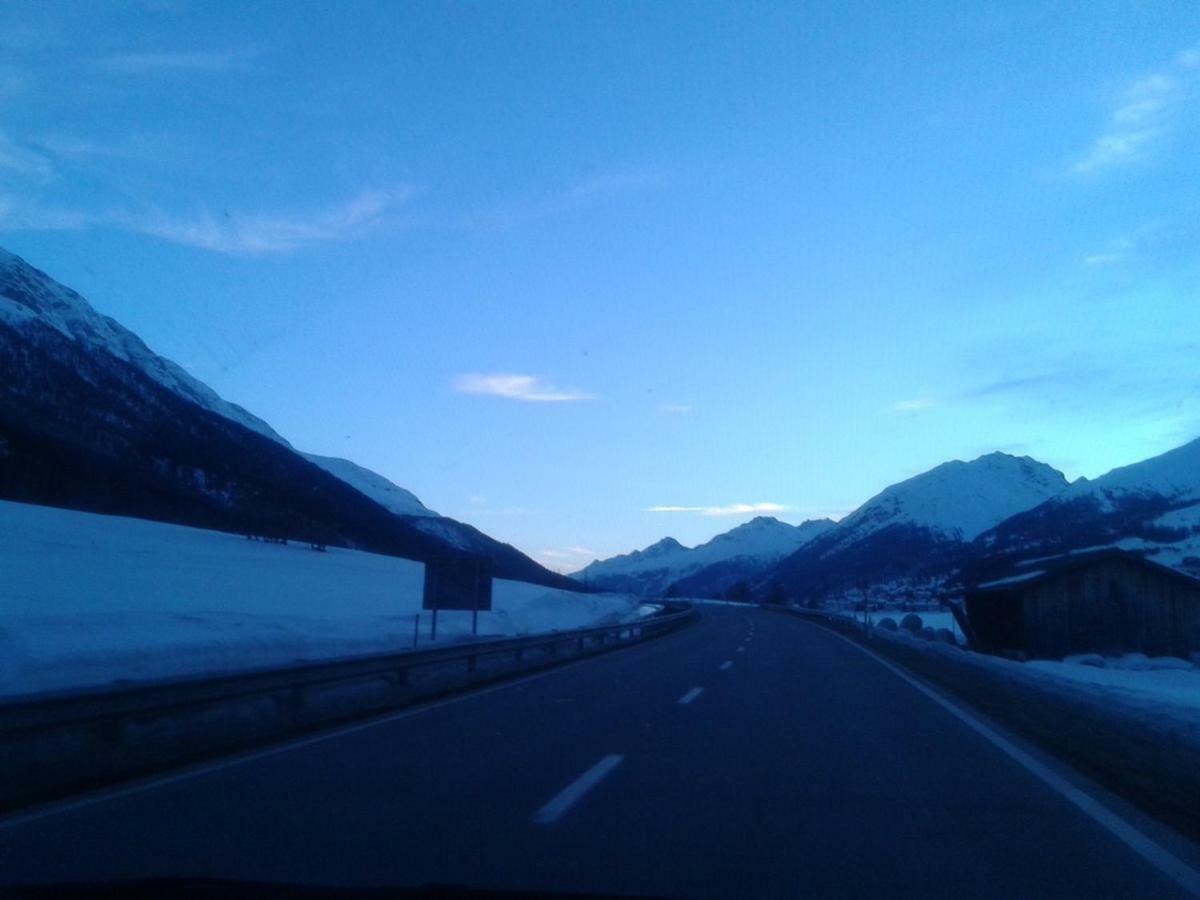 Hotel Bed & Rooms , Corte Rossa -1 Min Walk To Bernina Express Tirano Bagian luar foto